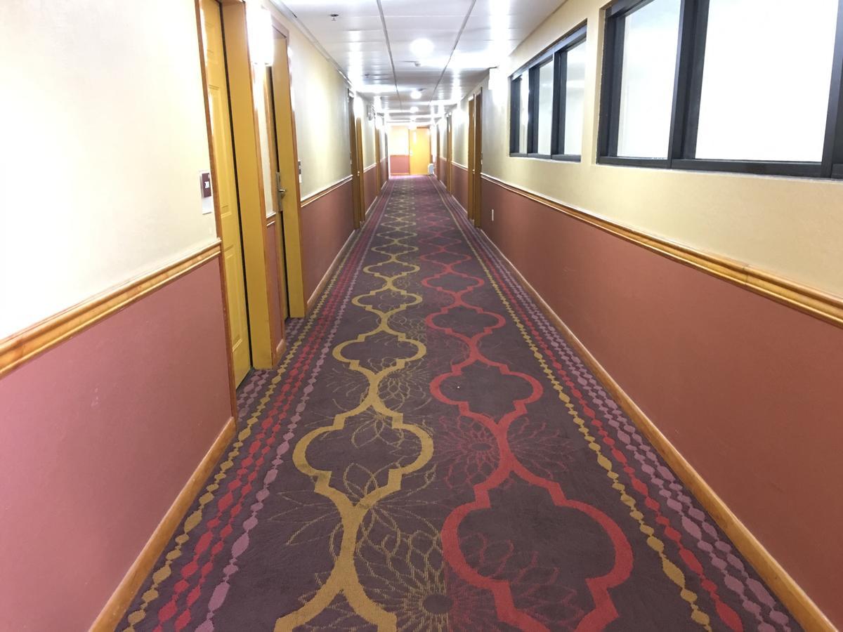 America'S Best Value Inn & Suites-Клинтон Экстерьер фото