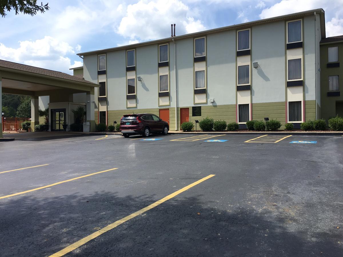 America'S Best Value Inn & Suites-Клинтон Экстерьер фото