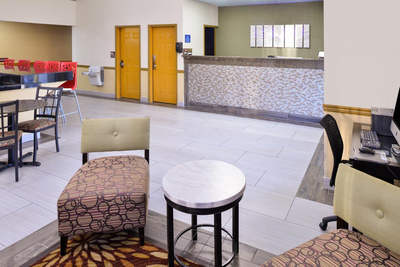 America'S Best Value Inn & Suites-Клинтон Экстерьер фото