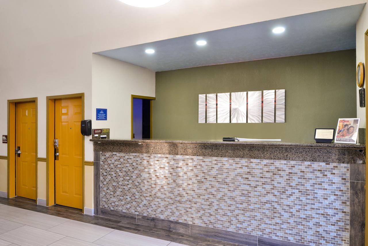 America'S Best Value Inn & Suites-Клинтон Экстерьер фото