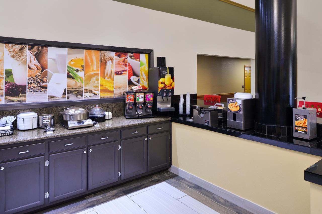 America'S Best Value Inn & Suites-Клинтон Экстерьер фото
