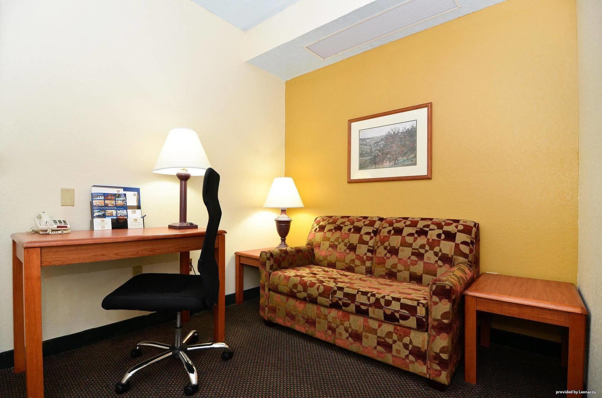 America'S Best Value Inn & Suites-Клинтон Экстерьер фото